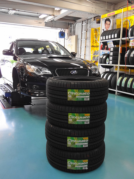 215/45R18�@P1�`���g�D���[�g