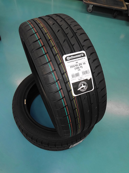 255/45ZR19�^�C��