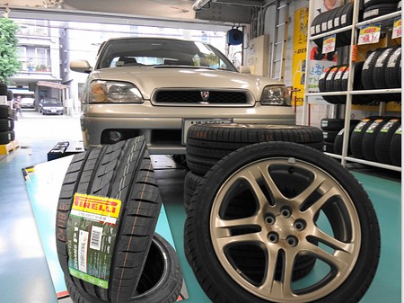 ���K�V�[�Ƀs����P1�@215/45R17